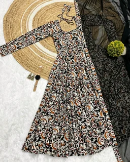 Traditional Kalamkari Graceful Anarkali crafted with modern elegance
- Maroon, S