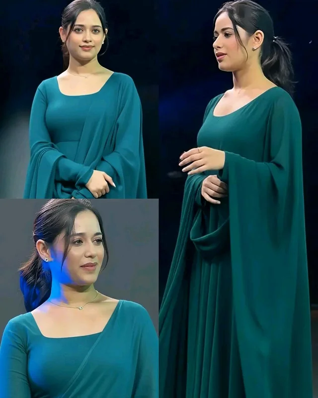 Super Trendy Budget friendly Georgette Anarkali Gown With Dupatta
- L, Teal