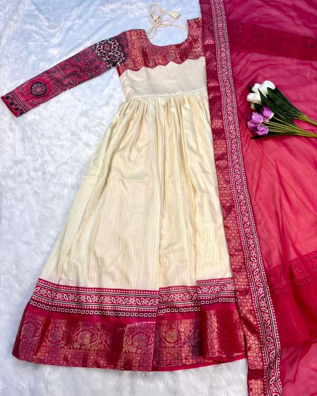 Trendy Tradational Beautiful Gown with dupatta - Royal Heath, L