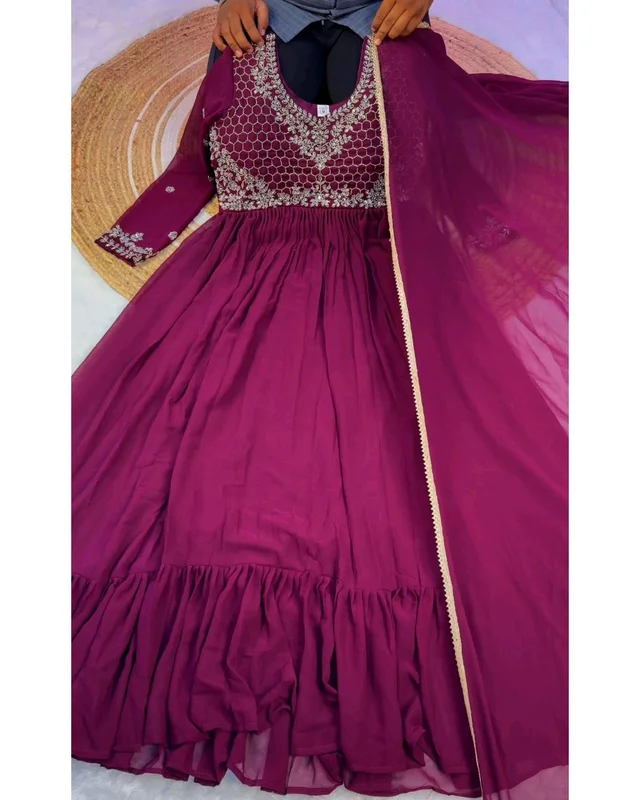 PREMIUM DESIGNER READYMADE GOWN - L