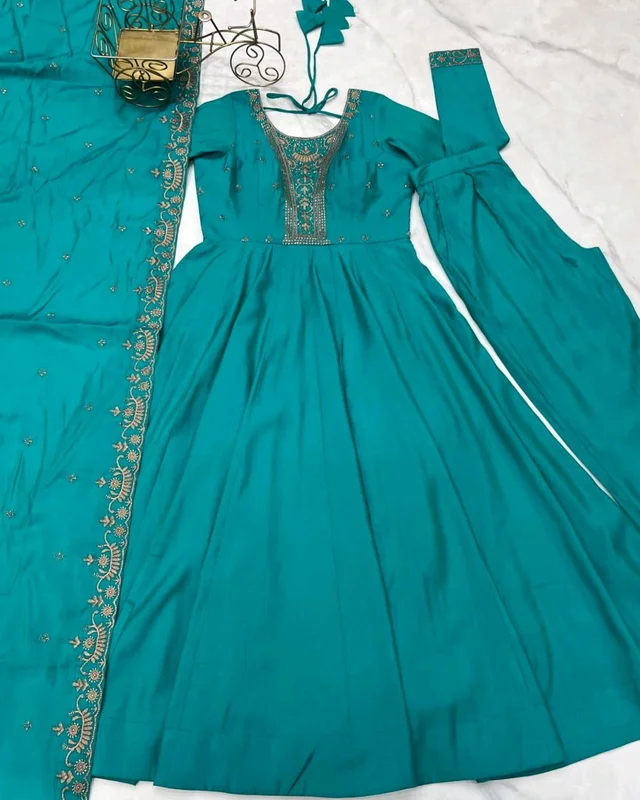 This colourfull & fresh look outfit is perfect for upcoming festivities and weddings which provides you more comfort and style
- XL