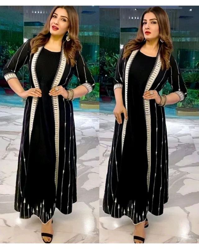 Black Solid Pattern Kurti With Attached Shrug
- 3XL