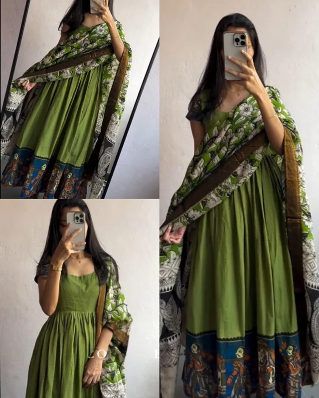 Cotton Kurti Gown with full Side Banarasi Border dupattaGOWN+DUPATTA SET - Green, S