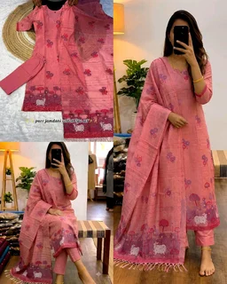 Elevate your style with this stunning pure jamdani cotton Kurti set with beautiful pichwal zari work and beautiful zari weaving dupatta and same jamdani cotton pant
- XL, Yellow