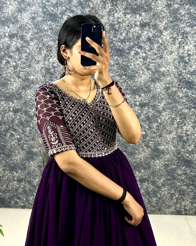 TRENDY BLOOMING Gown With Dupatta - Cherry Pie, S