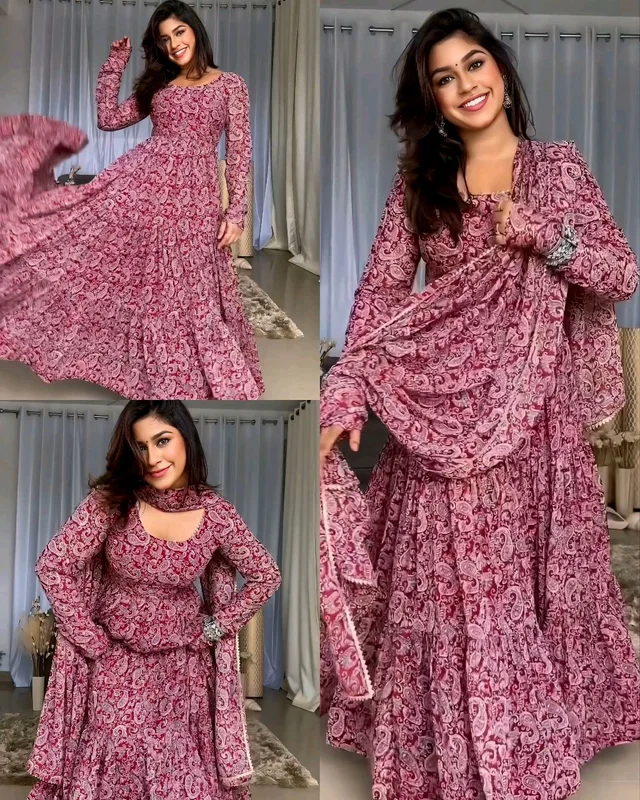Pretty Elegant Women Dresses - L