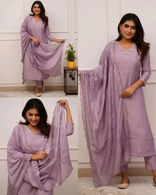 Women Embroidered Chanderi SILK KURTA SET - Thistle, 2XL