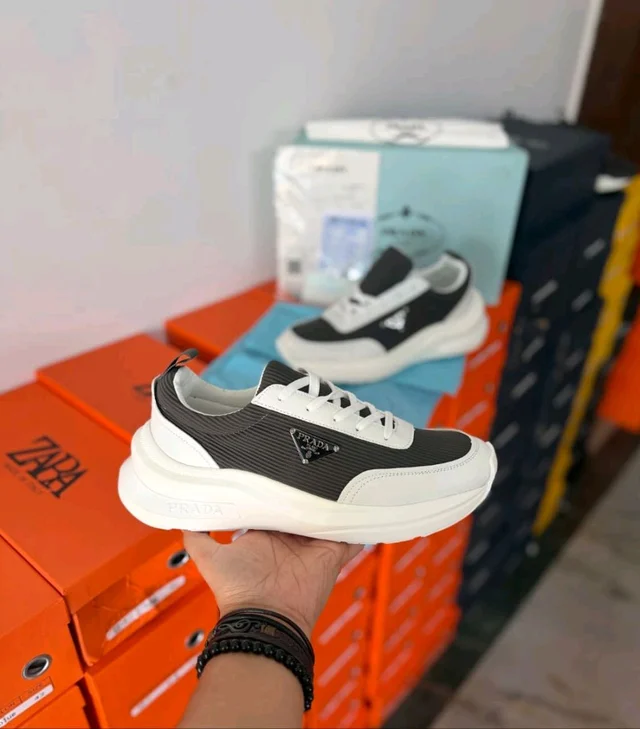 PRADA ITALY GREY WHITE SNEAKERS ULTRA LUXURY BRAND*

