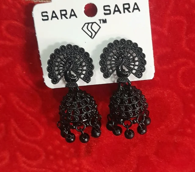 Black Earring 10C5