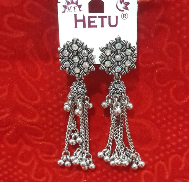 Black Earring 10E6