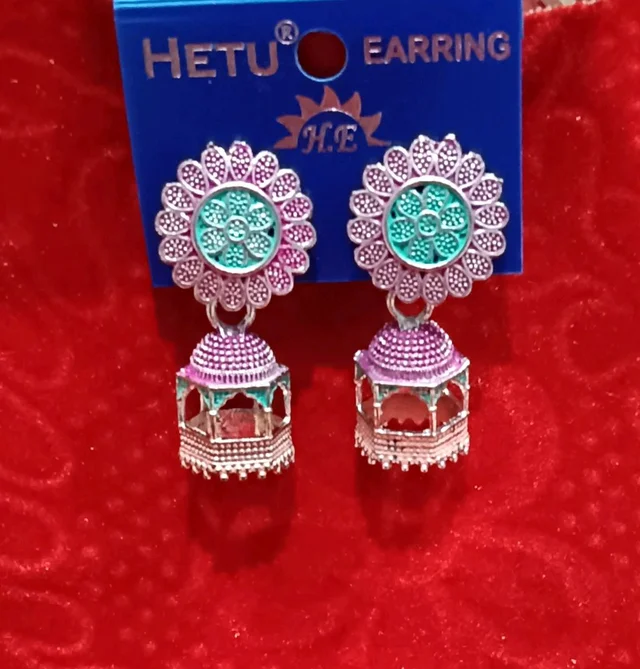 Black Earring 12e9