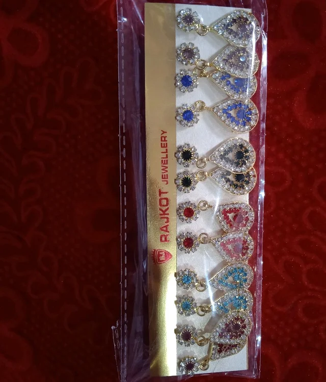 Ston Earring 10b38