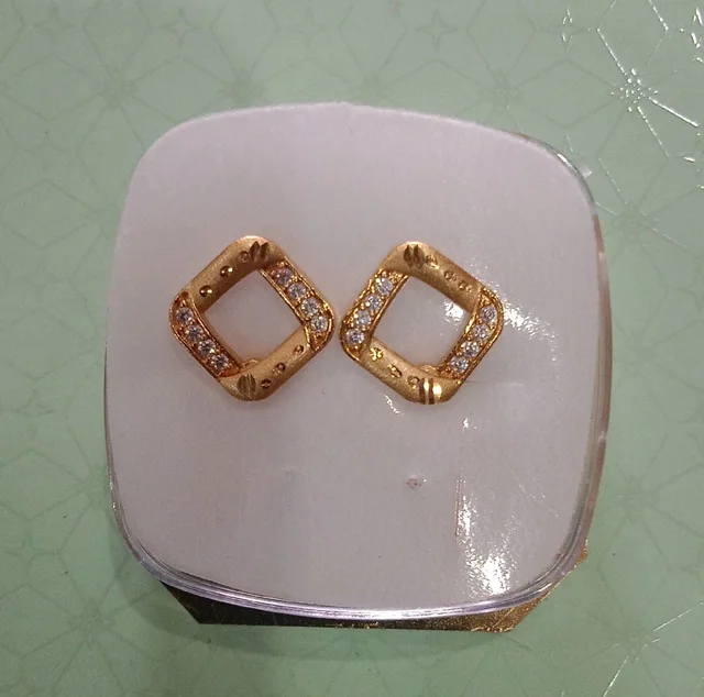 1gram Earring P2e