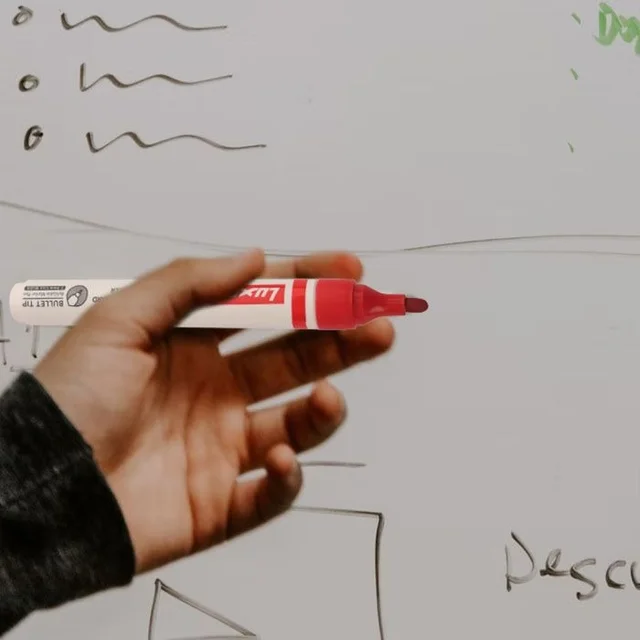 Luxor White Board Marker with extra replacement tip - red - Box Of 10 | Royal Stationers Best Quality Guarantee