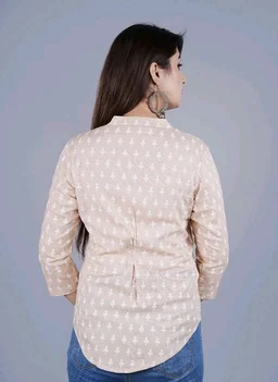 Classic Fashionista Women Tops& Tunics78 - S