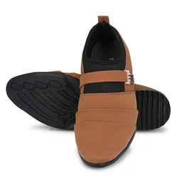 Latest Attractive men casual shoes67 - 8