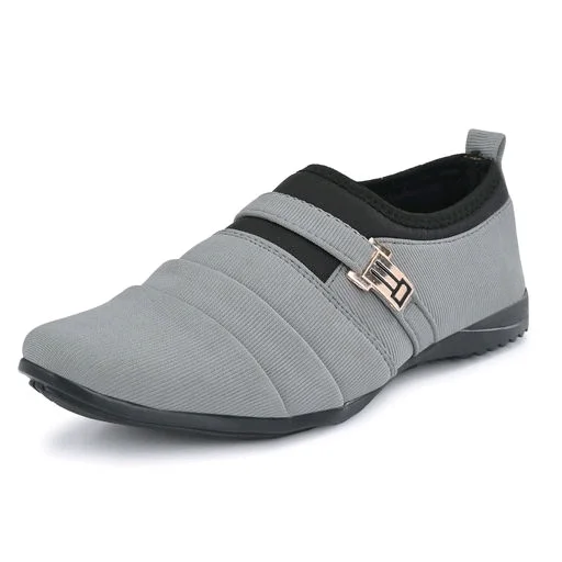 Latest Attractive men casual shoes90 - 10
