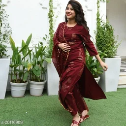 Myra Fashionable Women Kurta Sets - L