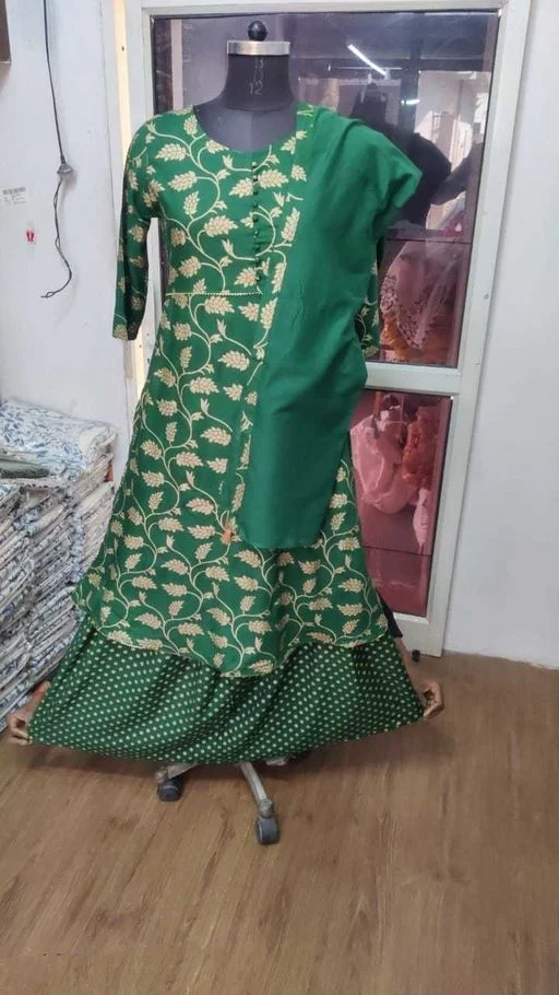 WOMAN PRINTED KURTI SKIRT WITH DUPATTA - XL