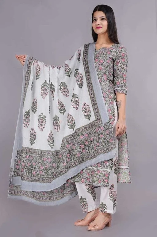 Womens Designer Kurta Sets2 - M