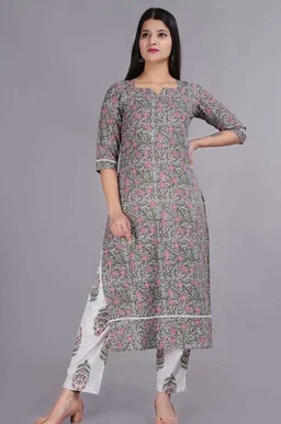 Womens Designer Kurta Sets2 - M