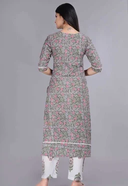 Womens Designer Kurta Sets2 - M