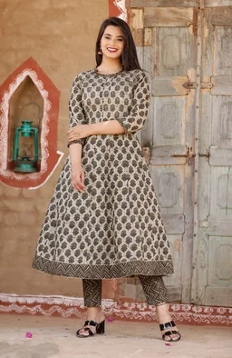 Women's Embroidered Cotton Kurta Pant set - XXL