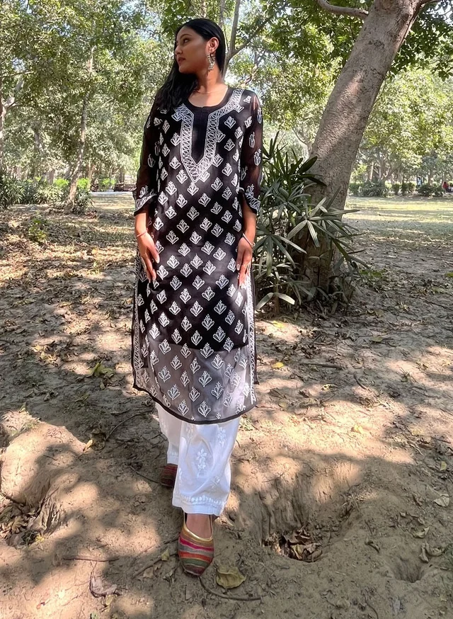 Black Chikankari Buty Jaal Kurti - Black, XL(42)