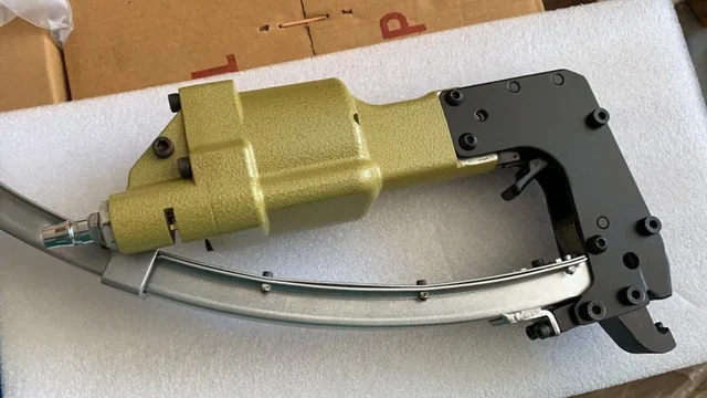 MEITE CLINCHING CLIP TOOL M-66 - 3.33KGS