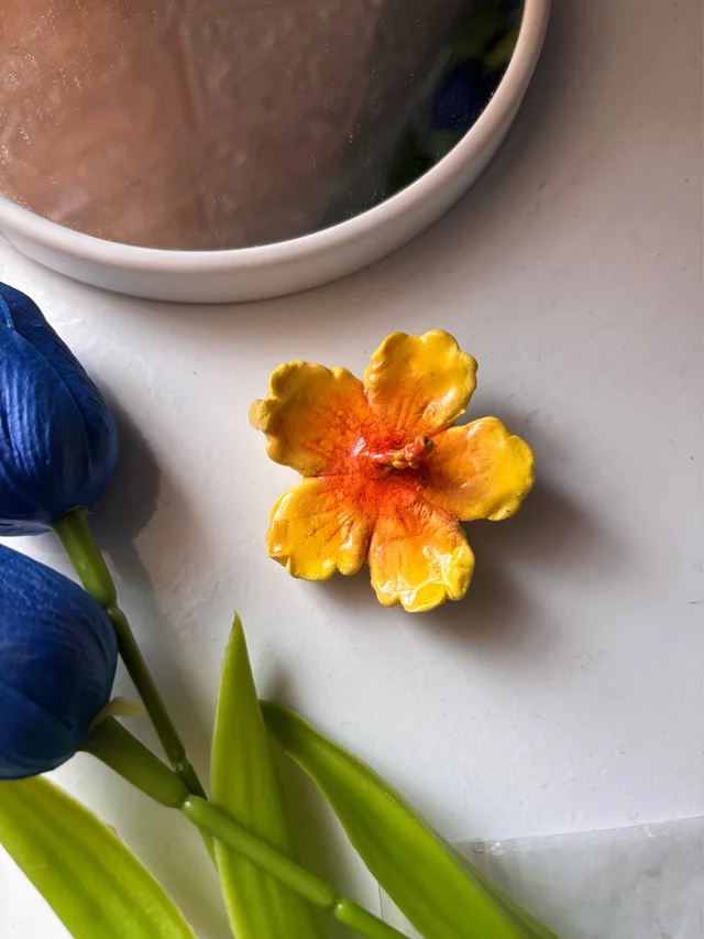 Beachy Hibiscus Clip 🌺 