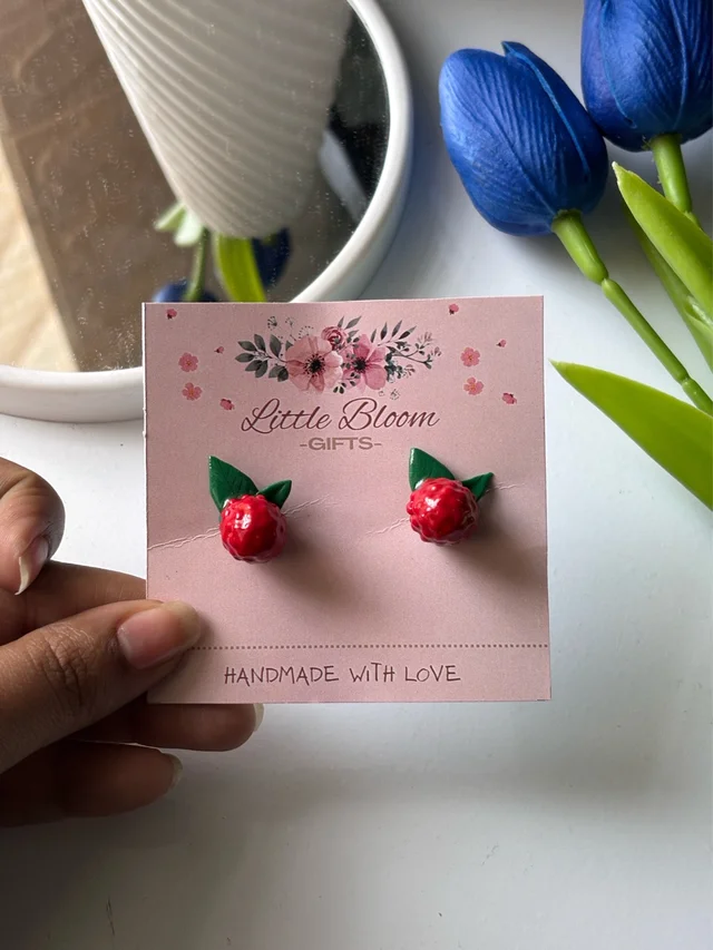 Berry Blush Studs🍓