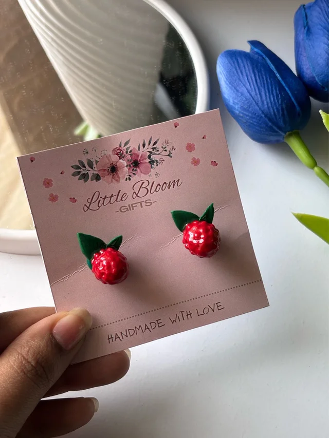 Berry Blush Studs🍓