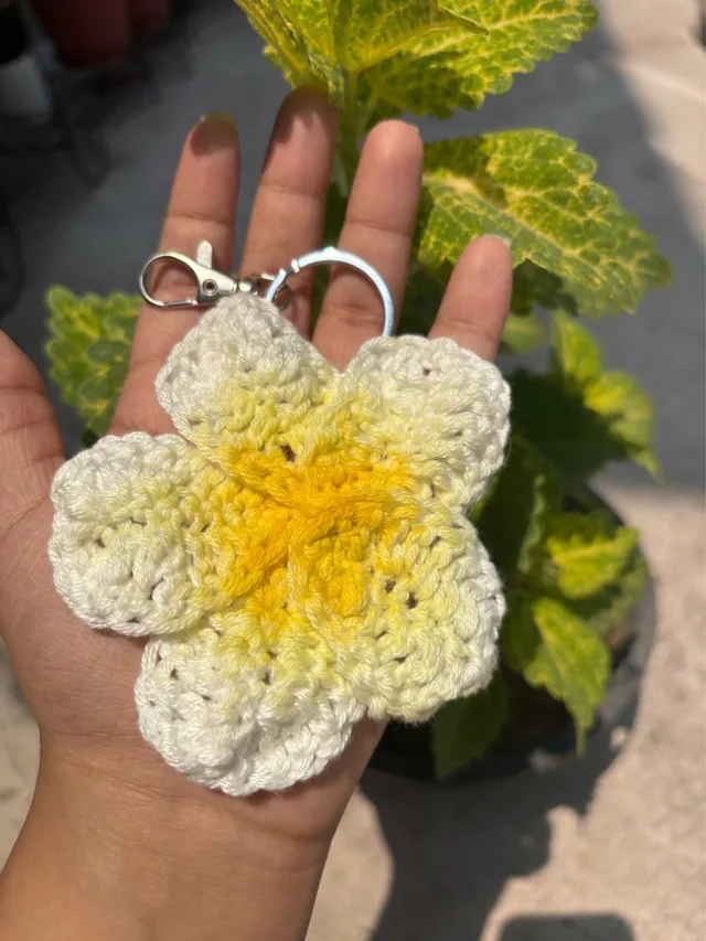 Crochet Pulmeria Keychain