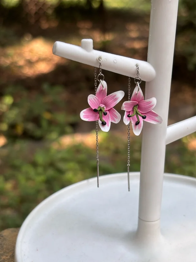 Lily Thread Drops