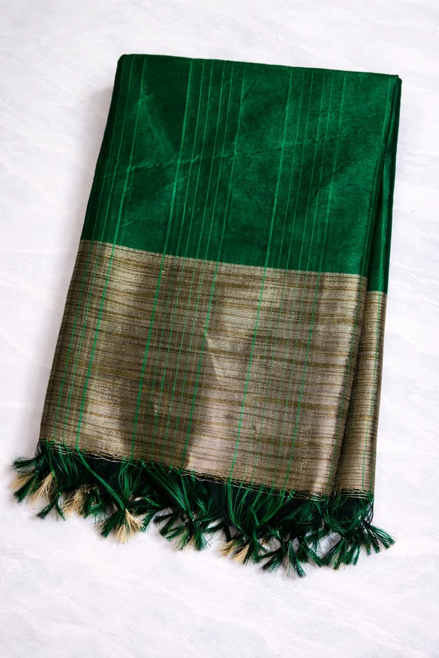 Tusaar Rajbansh Uttorio (Green & Silver)