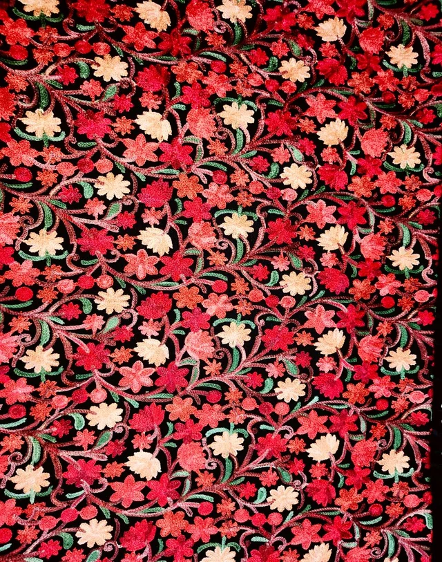 Kashmiri Embroided Woolen Shawl/Stole