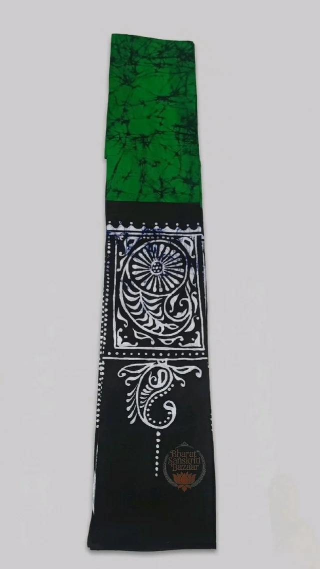 Shantiniketan Traditional Batik & Kalka Design Cotton Uttorio (Green & Black) - 2.20mtr (L) x 17inch (W)