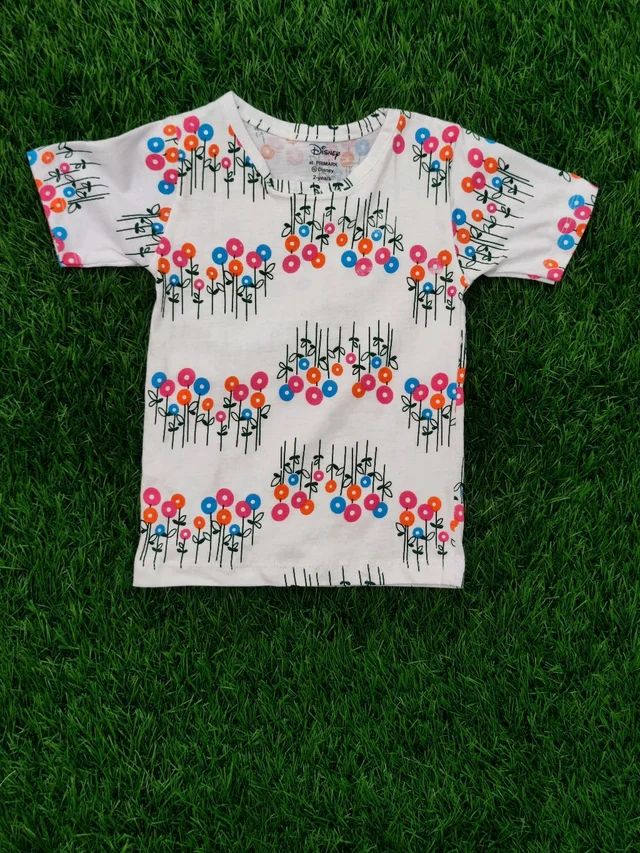 Disney Half Sleeve Pyjama set (Co-ord set) for Boys & Girls - White Hanging Flowers - 4 Year