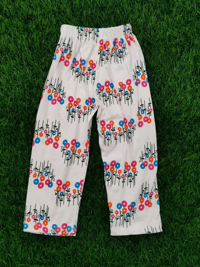 Disney Half Sleeve Pyjama set (Co-ord set) for Boys & Girls - White Hanging Flowers - 4 Year