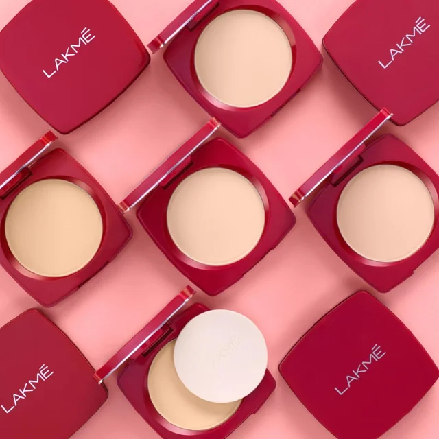 Lakme Forever Matte Compact Powder Natural Pearl 9g | Smooth Matte Finish | 12 Hour Oil Control, Even Tone | Lightweight Daily Wear for All Skin Types