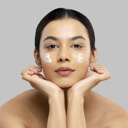 Lotus Herbals Nutramoist Skin Renewal Daily Moisturizing Cream (50g) | SPF 25 | Hydrates & Nourishes All Skin Types | Provides Sun Protection & Skin Renewal