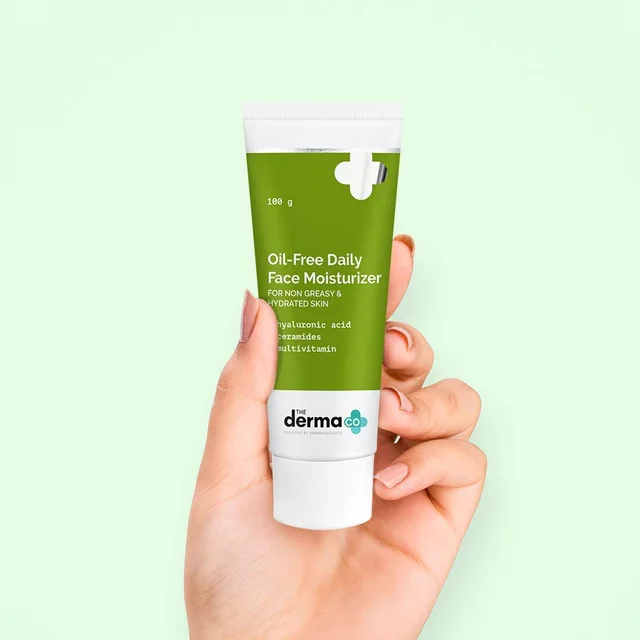 The Derma Co Oil-Free Daily Face Moisturizer 100g with Hyaluronic Acid, Ceramides & Multivitamins | Non-Greasy Hydration | Prolonged Moisturization | Skin Barrier Care