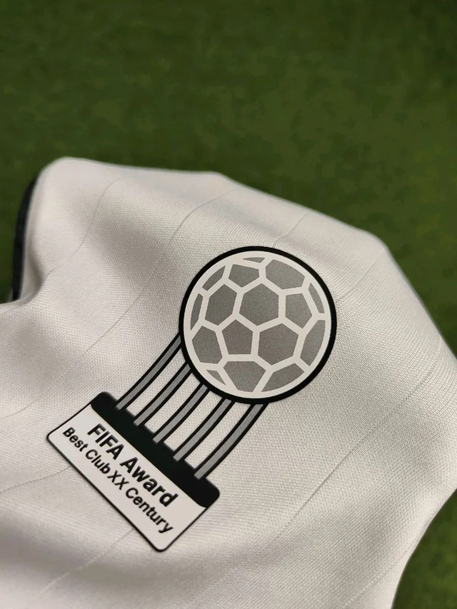 Retro Madrid 2006/07 Home Half Sleeve - S