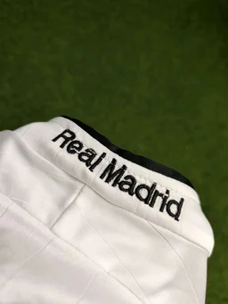 Retro Madrid 2006/07 Home Half Sleeve - S