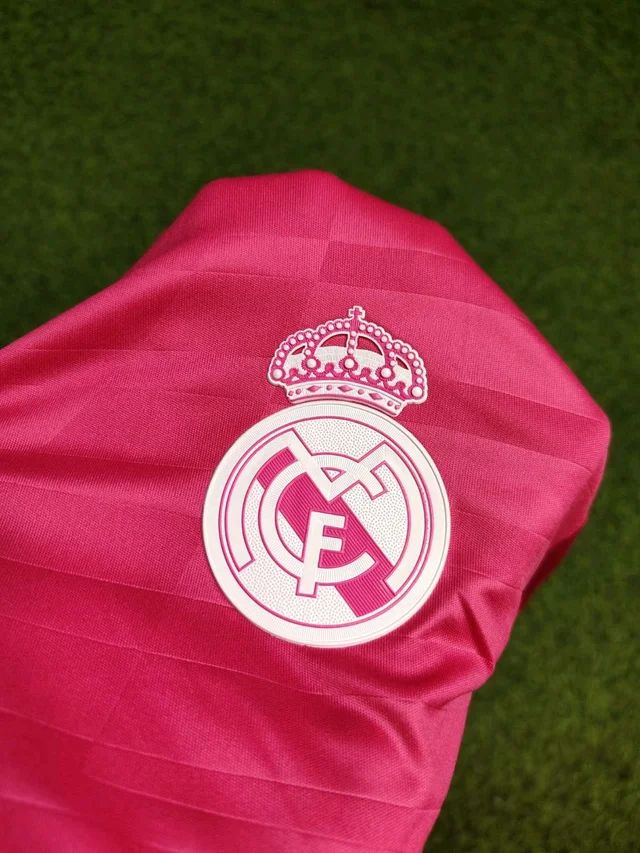 Retro Madrid 2014-15 Pink Long Sleeve Away Kit - XL
