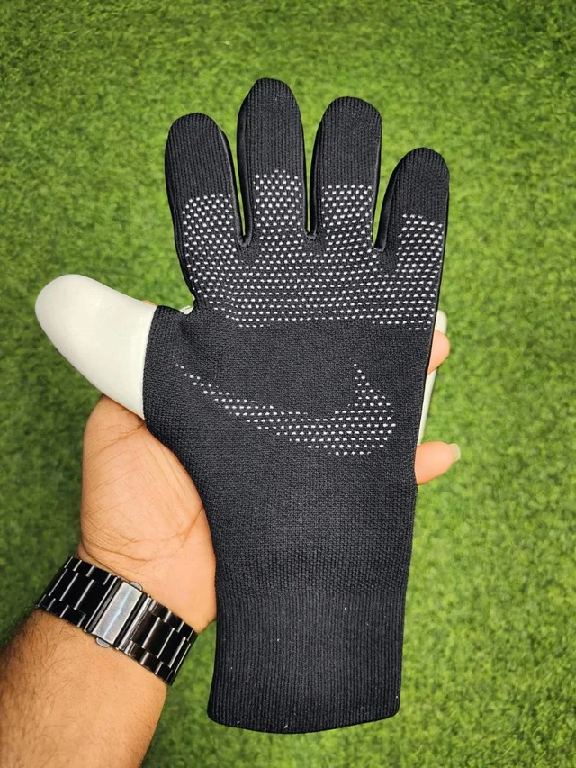 Vapor Grip 3 Dynamic Fit Goalkeeper Gloves Black - 9