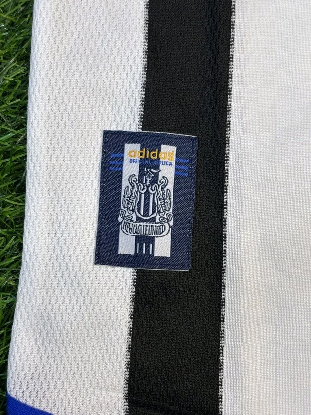 Retro New Castle Home 1999-00 Half Sleeve - S