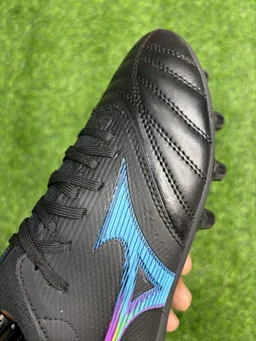 Mizuno Neo Black Colour Low-top FG With Lace - 6