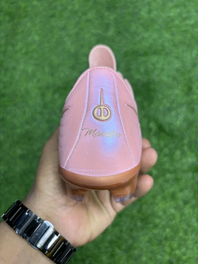 Tiempo Legend 10 Elite Pink Colour Low-top FG With Lace - 5.5