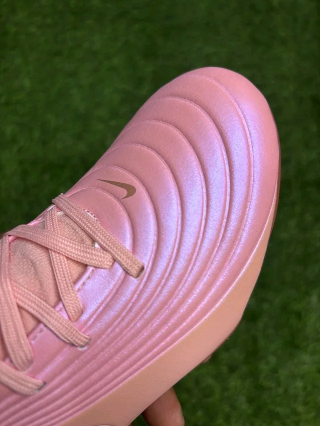 Tiempo Legend 10 Elite Pink Colour Low-top FG With Lace - 5.5